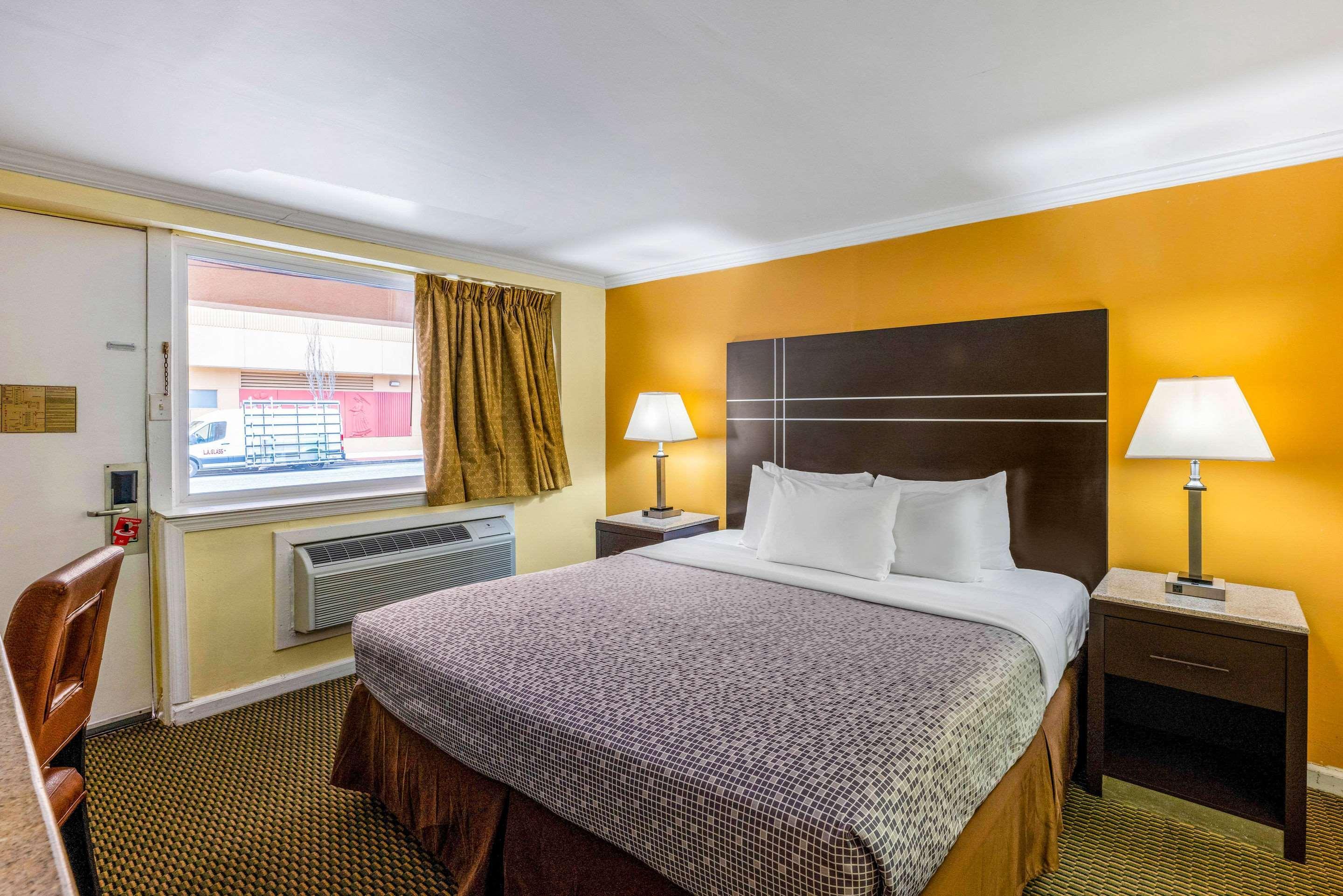 Econo Lodge Beach And Boardwalk Atlantic City Zewnętrze zdjęcie